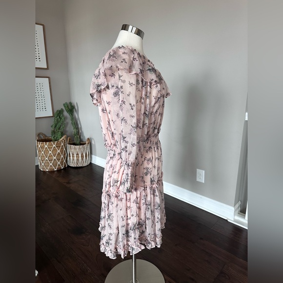 Boutique Royal & Reese Dress Dreamy Flowy Whimsy Bachelorette Blush Floral L NWT - Picture 3 of 11
